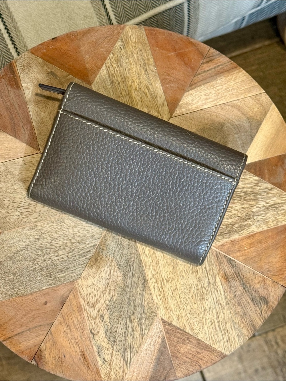 Dooney & Bourke Gray Pebbled Leather Fold-Over Wallet with Tan Logo Patch - Picture 2 of 6